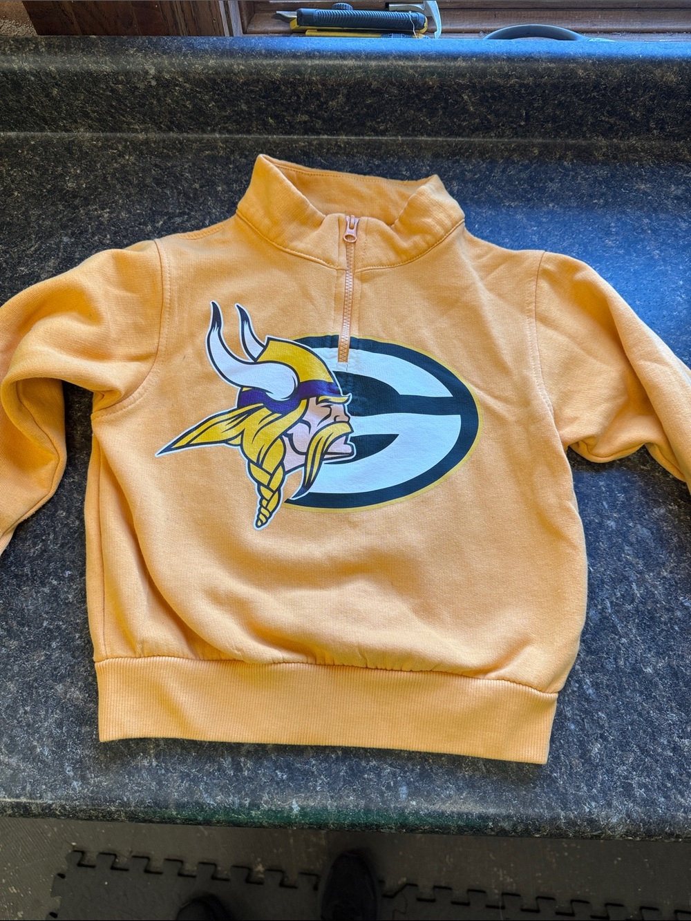 NFL  Viking Packer Logo Quarter-Zip Sweatshirt - size 5/6